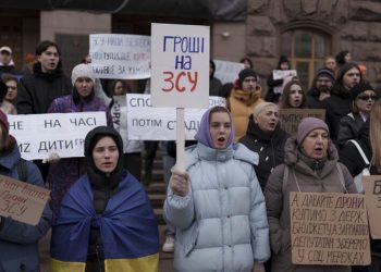 «Майдан»-начался-вот-так»:-Украинцы-требуют-смены-власти