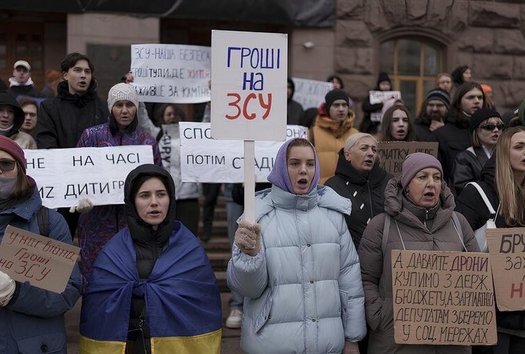 «Майдан»-начался-вот-так»:-Украинцы-требуют-смены-власти