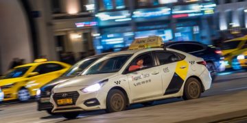 В-Луганске-заработало-«Яндекс-такси»