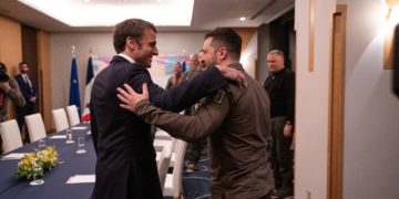 Декабрь-станет-решающим-для-Украины,-–-Макрон