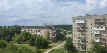 В Макеевке подрядчики пол года не могут починить дома в результате обстрела В-Макеевке-подрядчики-пол-года-не-могут-починить-дома-в-результате-обстрела