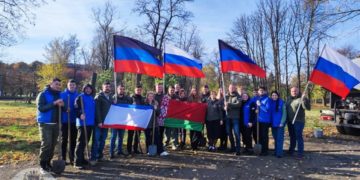 Белорусы положили начало озеленению сквера в Макеевке Белорусы-положили-начало-озеленению-сквера-в-Макеевке