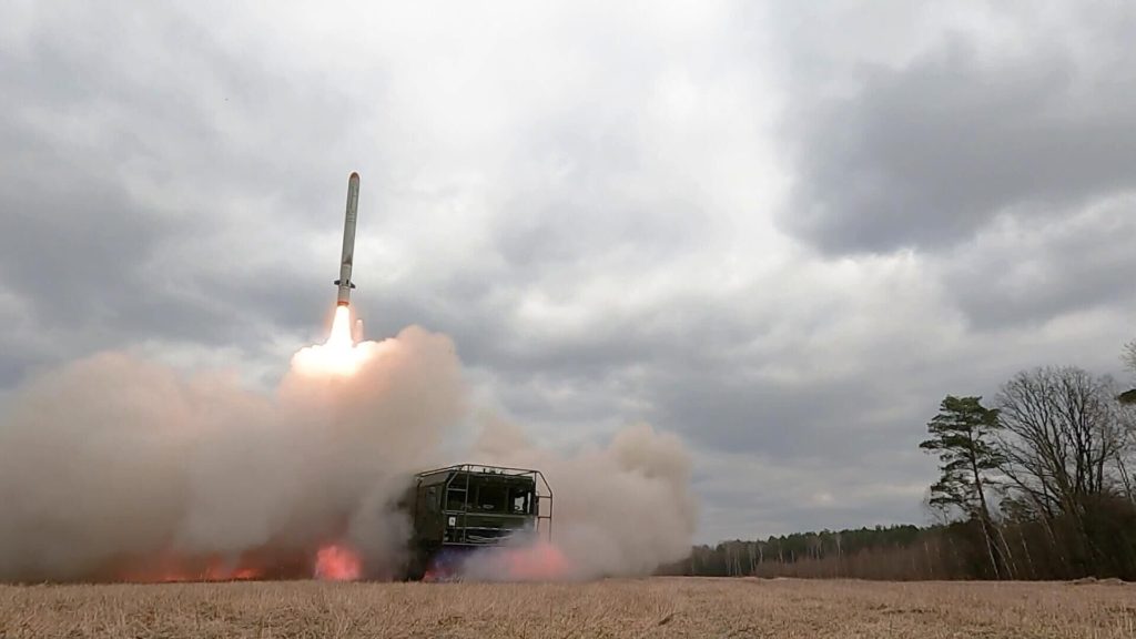 ВКС-РФ-вновь-ударили-по-Яворовскому-полигону-ВСУ-во-Львове