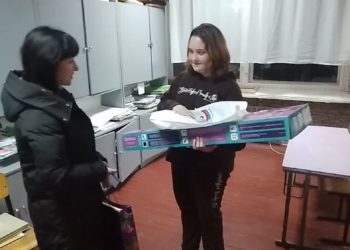 Сбылась-мечта-девочки-из-Харцызска,-теперь-её-аккорды-зазвучат-над-Донбассом