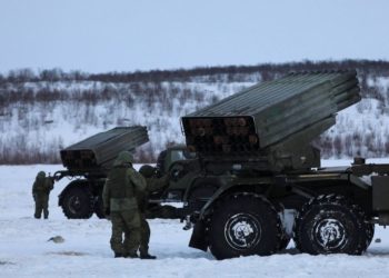 Три-брата-артиллериста-заряжают-«Град»-за-две-минуты