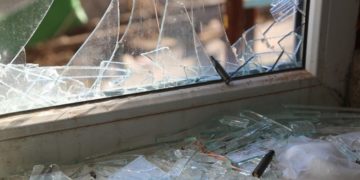 В-Горловке-повреждена-школа-в-результате-обстрела-ВСУ