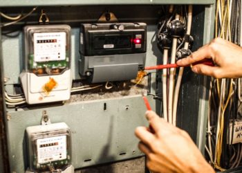 Жители-одного-из-районов-Донецка-уже-месяц-сидят-без-света