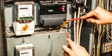 После обстрела ВСУ 4 района Донецка остались без электричества После обстрела ВСУ 4 района Донецка остались без электричества