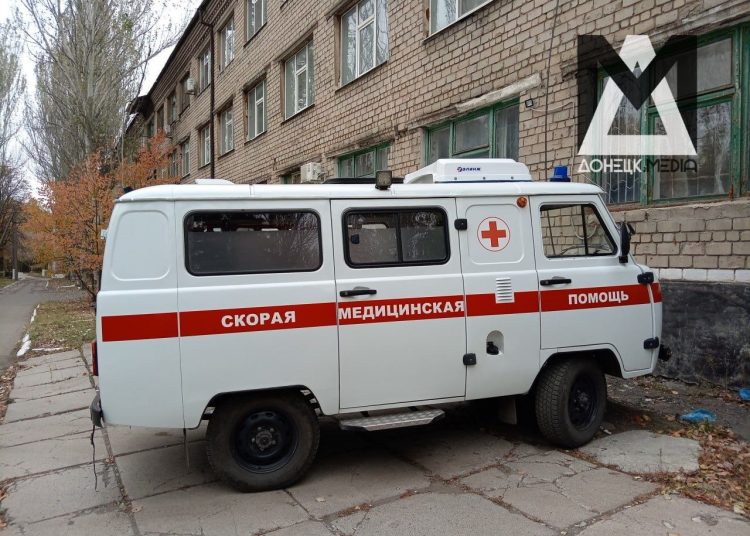 Двое детей получили ранения при обстреле Горловки с позиций ВСУ скорая помощь 2