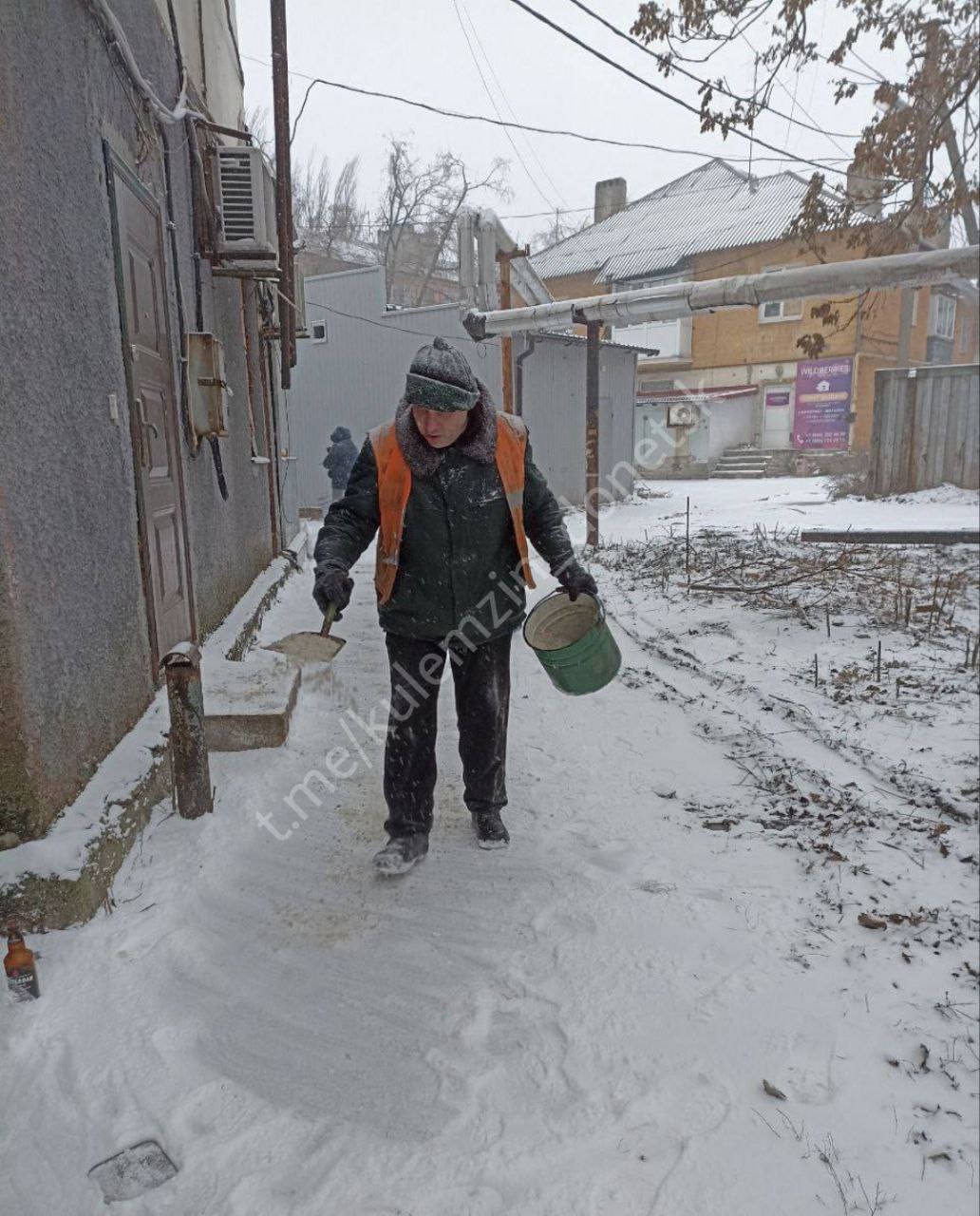Уборка снега в Донецке