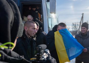 Россия и Украина провели крупный обмен пленными по формуле 195 на 195