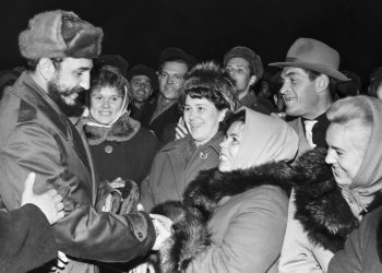 Революция отставки не знает