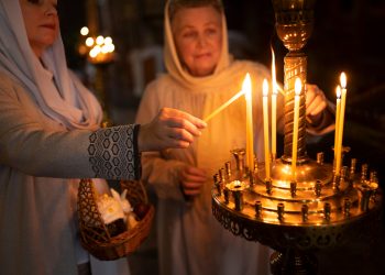 Дончан просят оставаться дома в праздничные дни