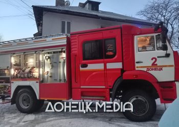 Спящих жителей Ленинского района разбудил сильный пожар