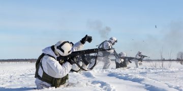 ВС РФ возобновили штурмы у Авдеевского коксохимического завода и Степового ВС РФ возобновили штурмы у Авдеевского коксохимического завода и Степового