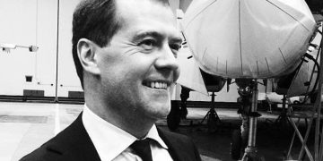 Ждем заключения соглашения между ДНР и Техасом, - Медведев Ждем заключения соглашения между ДНР и Техасом, — Медведев