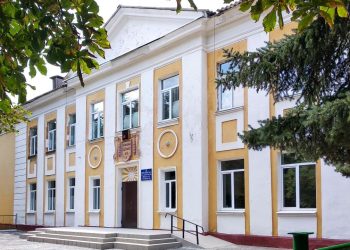 Камчатский край восстановит школу в Дебальцево Камчатский край восстановит школу в Дебальцево