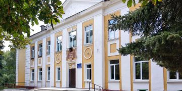 Камчатский край восстановит школу в  Дебальцево