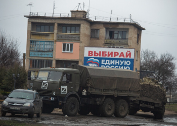 В Авдеевке открылся первый гуманитарный центр