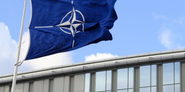Странам ЕС следует приготовиться, США выходит из НАТО, - Telegraph Странам ЕС следует приготовиться, США выходит из НАТО, — Telegraph
