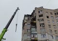 ВСУ ударили по жилому дому в Лисичанске, под завалами находятся люди