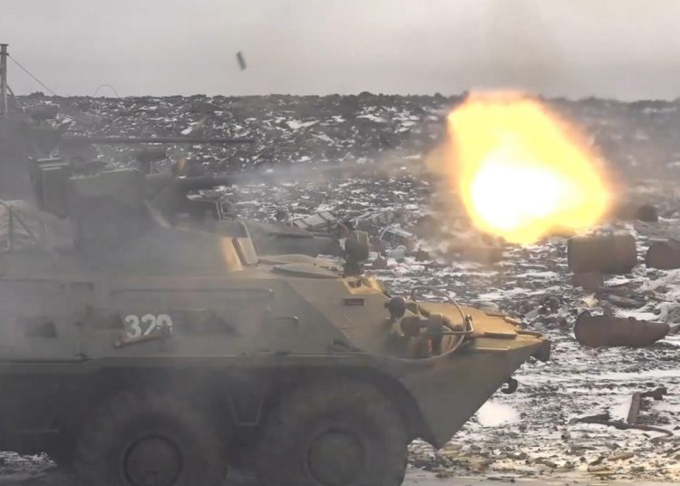 На западе от Авдеевки ВС РФ продвинулись вперед в районе Орловки и Тоненького На западе от Авдеевки ВС РФ продвинулись вперед в районе Орловки и Тоненького