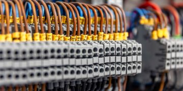 Военные объекты Харьковской области пытаются работать от генераторов, — Марочко Военные объекты Харьковской области пытаются работать от генераторов, — Марочко