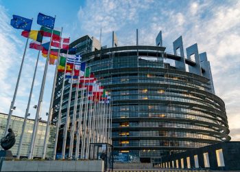 Европарламент отказался признавать результаты президентских выборов в РФ