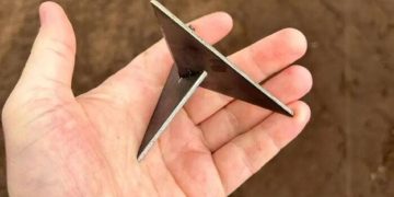 ВСУ с дронов раскидывают кальтропы на позиции ВС РФ ВСУ с дронов раскидывают кальтропы на позиции ВС РФ