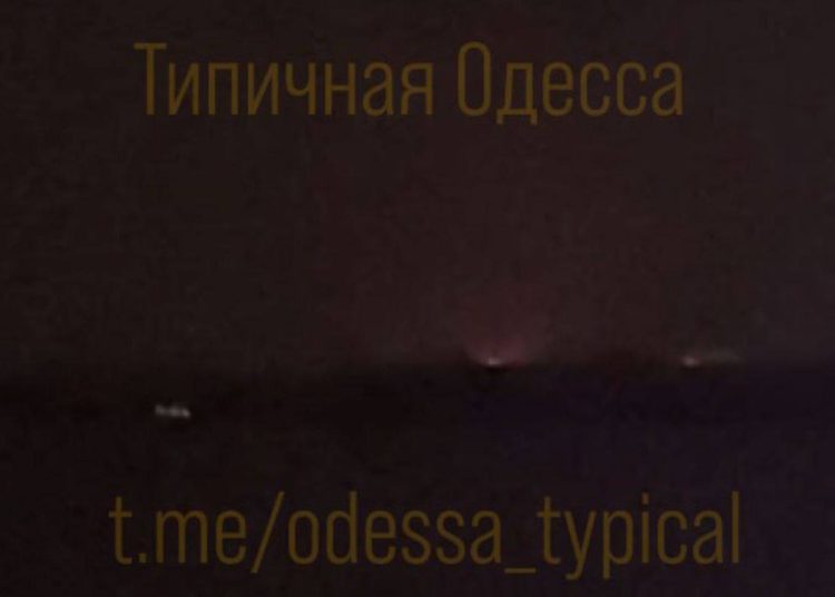Ракетные удары по Украине: В Одессе уничтожен нефтяной терминал Ракетные удары по Украине: В Одессе уничтожен нефтяной терминал