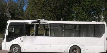 Донецкий водитель автобуса спас пассажиров после удара ВСУ