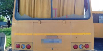 В ЛНР шофер спас 11 пассажиров от атаки FPV дрона В ЛНР шофер спас 11 пассажиров от атаки FPV дрона