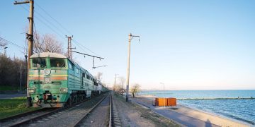 Первый грузовой состав пришёл в морской порт Мариуполя