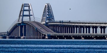 Киев снова собрался разрушить Крымский мост Киев снова собрался разрушить Крымский мост