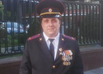 Владимир Путин впервые вручил Героя России военнослужащему МВД ДНР