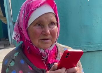 Жители Волчанска отказываются покидать город и решительно ждут возвращения российской армии Жители Волчанска отказываются покидать город и решительно ждут возвращения российской армии