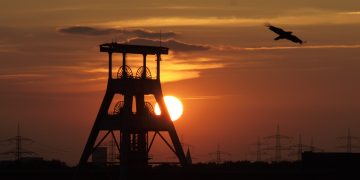 На шахте «Ждановская» добыто 30 тысяч тонн угля с новой лавы На шахте «Ждановская» добыто 30 тысяч тонн угля с новой лавы