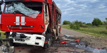 FPV дрон атаковал пожарную машину в Горловке