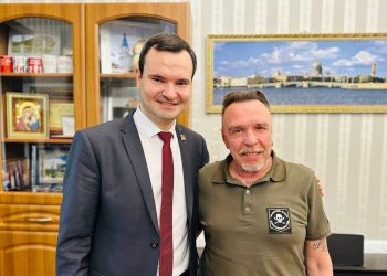 Гарик Сукачёв посетил Донецкую филармонию Гарик Сукачёв посетил Донецкую филармонию