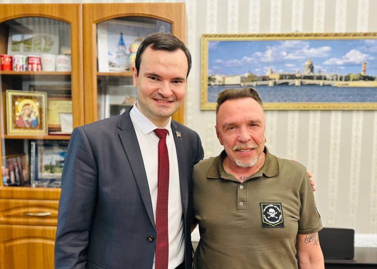 Гарик Сукачёв посетил Донецкую филармонию Гарик Сукачёв посетил Донецкую филармонию