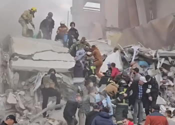 Ракетный удар ВСУ по жилому дому в Белгороде снёс подъезд, погибли люди