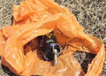 В херсонской школе найдена бомба, спрятанная в банку от напитка