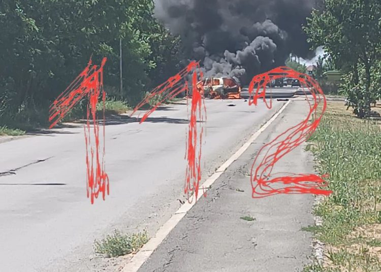 Автомобиль начальника штаба ВС РФ взлетел на воздух Автомобиль начальника штаба ВС РФ взлетел на воздух