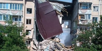 ВСУ ударили по многоэтажному дому в Шебекино французской авиабомбой HAMMER