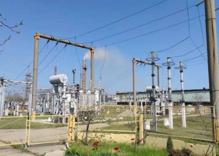 Атакой ВСУ нарушена работа Запорожской АЭС