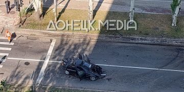 В центре Донецка произошло смертельное ДТП, перекрыта центральная улица В центре Донецка произошло смертельное ДТП, перекрыта центральная улица