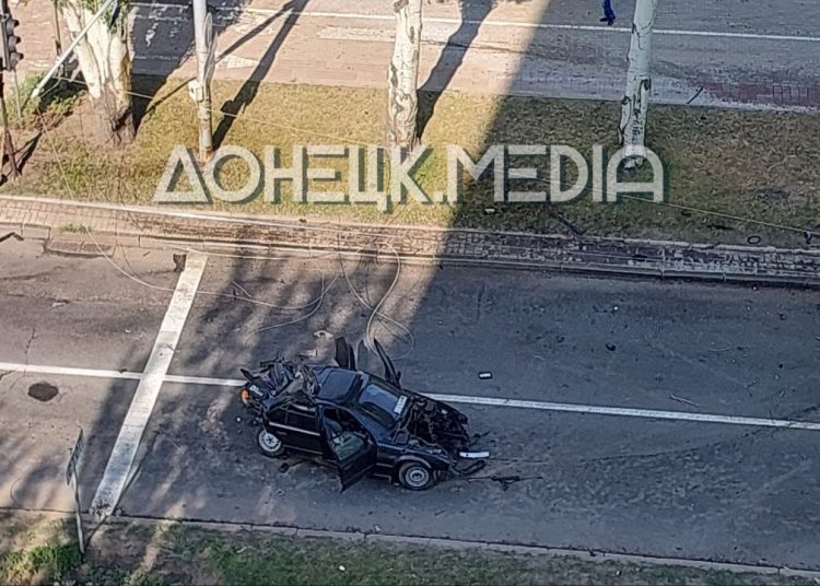 В центре Донецка произошло смертельное ДТП, перекрыта центральная улица В центре Донецка произошло смертельное ДТП, перекрыта центральная улица