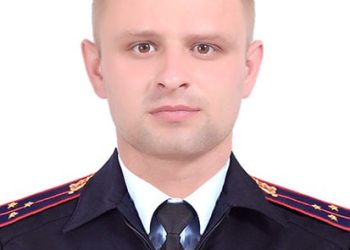 Путин посмертно наградил полицейского из Енакиево медалью «За отвагу» Путин посмертно наградил полицейского из Енакиево медалью «За отвагу»