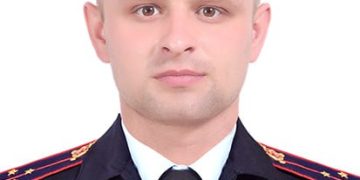 Путин посмертно наградил полицейского из Енакиево медалью «За отвагу» Путин посмертно наградил полицейского из Енакиево медалью «За отвагу»