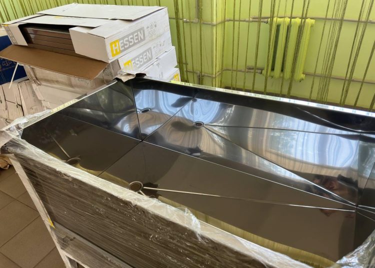 Шахтерская школа №19 получает новое оборудование для пищеблока от Сахалинской области Шахтерская школа №19 получает новое оборудование для пищеблока от Сахалинской области